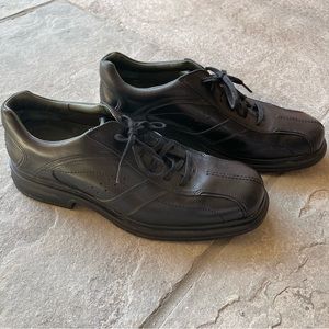 Clarks Men’s Black Shoe Size 10